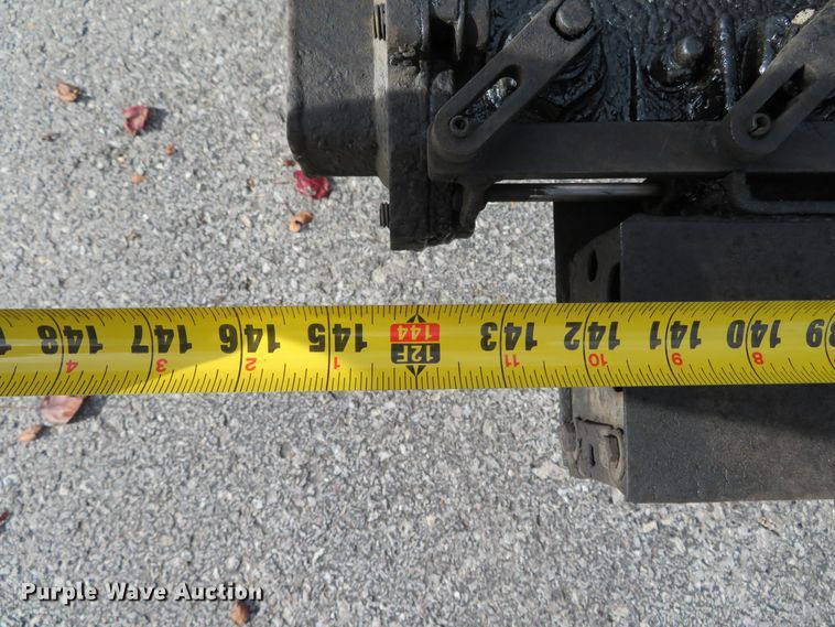 image for item DH0520 1997 International 4900  oil distributor truck