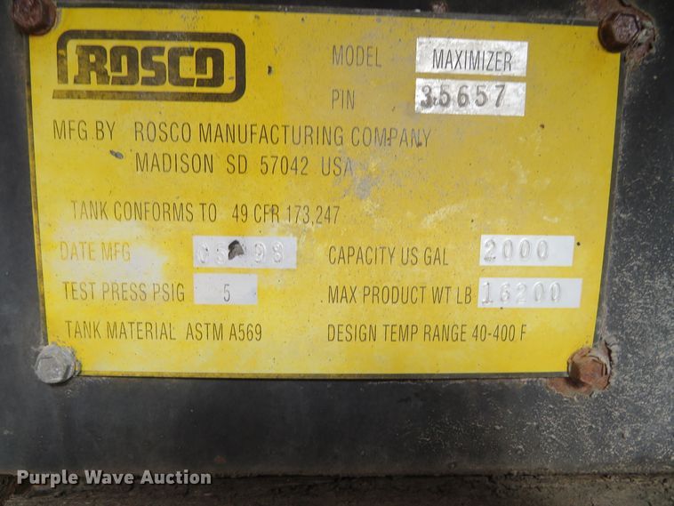 image for item DH0520 1997 International 4900  oil distributor truck