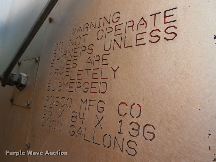 image for item DH0520 1997 International 4900  oil distributor truck