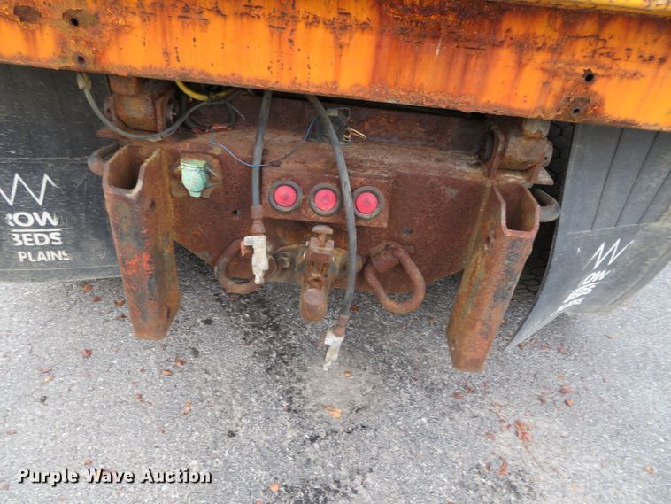 image for item DH0522 2002 International 4900  dump truck