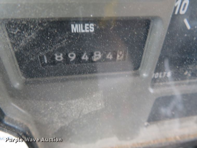 image for item DH0522 2002 International 4900  dump truck