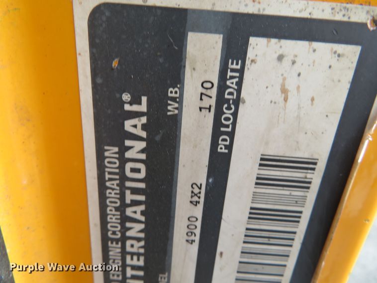 image for item DH0522 2002 International 4900  dump truck