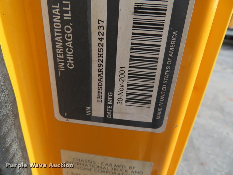 image for item DH0522 2002 International 4900  dump truck