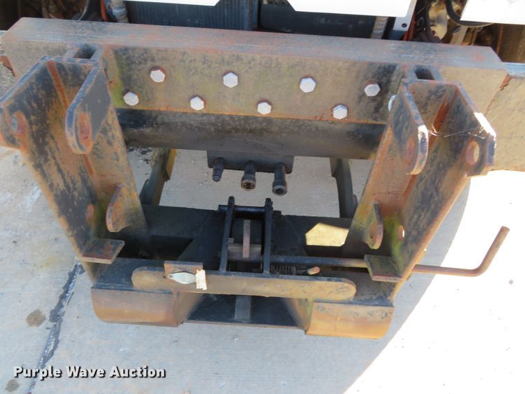 image for item DH0526 2000 International 4900  dump truck