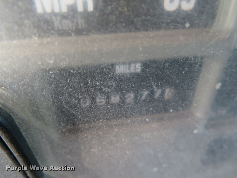 image for item DH0526 2000 International 4900  dump truck