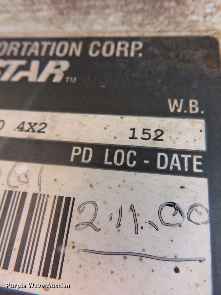 image for item DH0526 2000 International 4900  dump truck