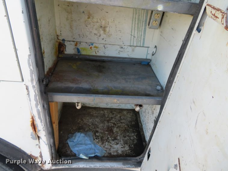 image for item DH0528 1998 International 4700  utility truck with crane