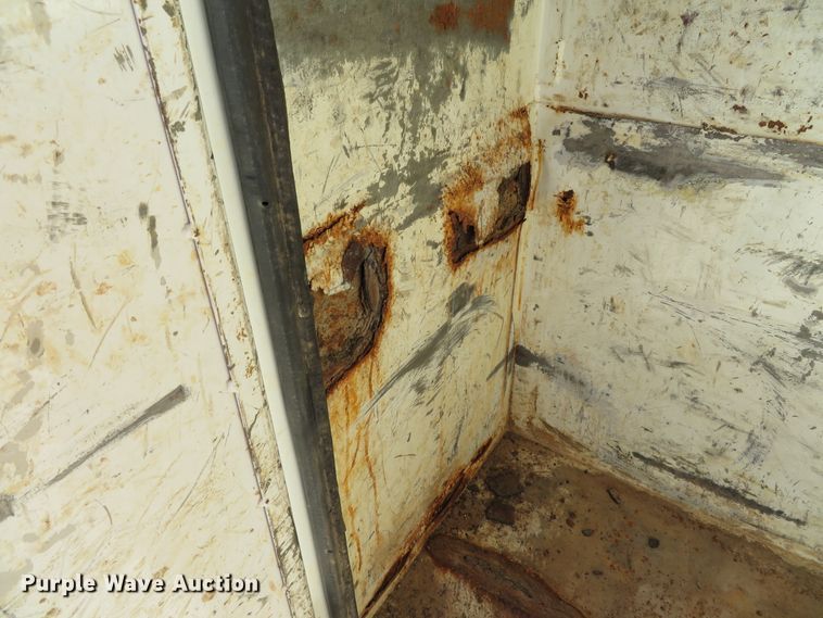 image for item DH0528 1998 International 4700  utility truck with crane