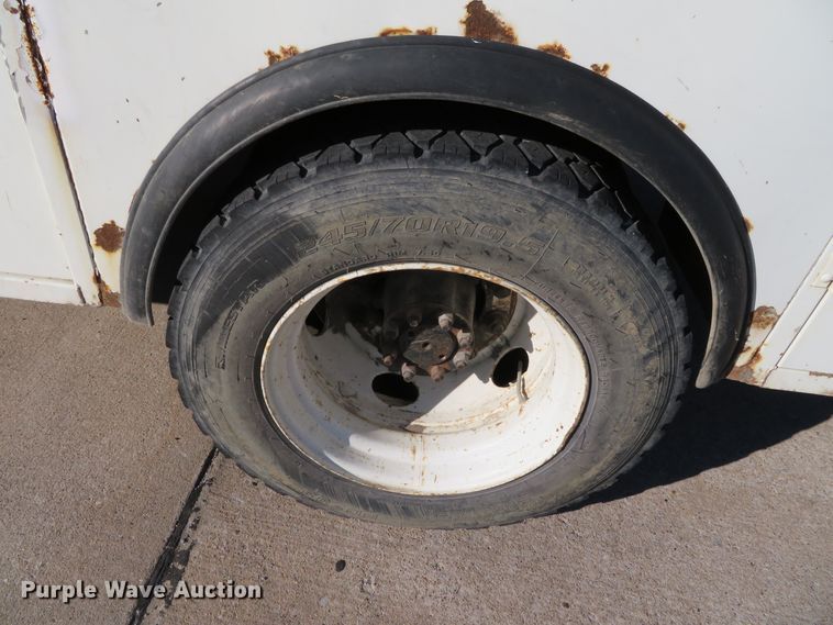 image for item DH0528 1998 International 4700  utility truck with crane