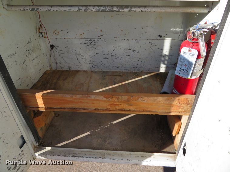 image for item DH0528 1998 International 4700  utility truck with crane