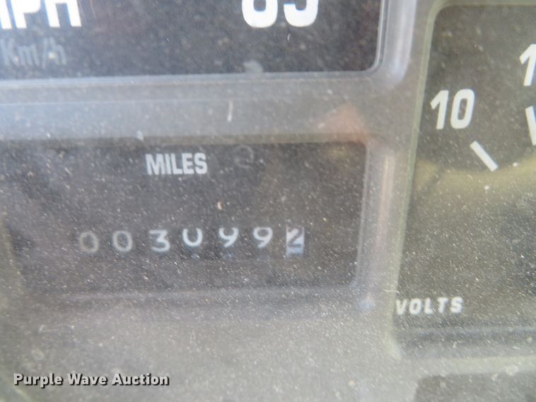 image for item DH0528 1998 International 4700  utility truck with crane