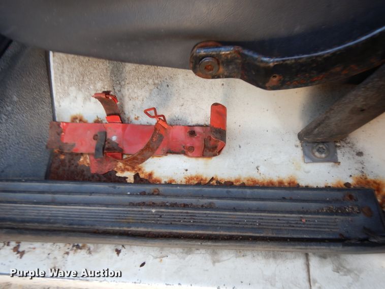 image for item DH3324 1991 Ford F600  scissor lift truck