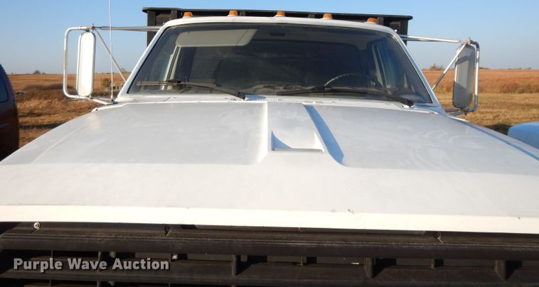 image for item DH3324 1991 Ford F600  scissor lift truck