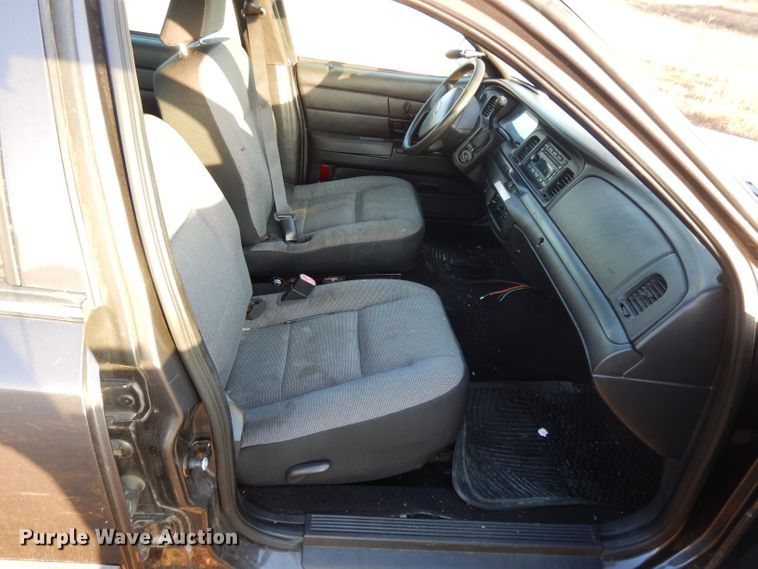 image for item DH3327 2009 Ford Crown Victoria Police Interceptor