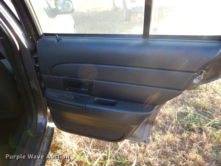 image for item DH3327 2009 Ford Crown Victoria Police Interceptor