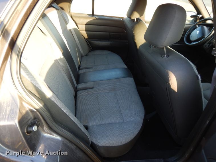 image for item DH3327 2009 Ford Crown Victoria Police Interceptor