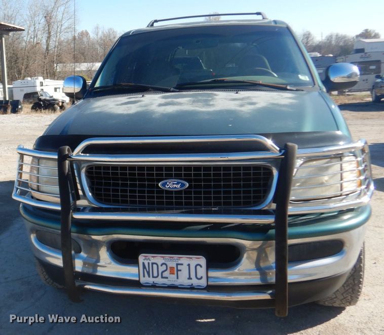 image for item DI1050 1997 Ford Expedition XLT  SUV
