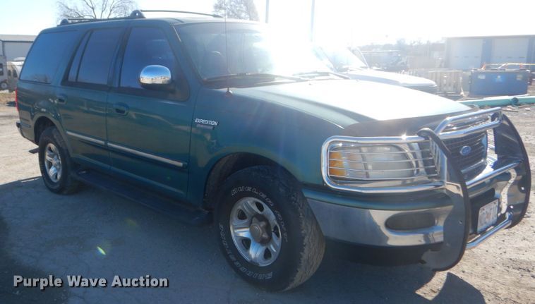 image for item DI1050 1997 Ford Expedition XLT  SUV