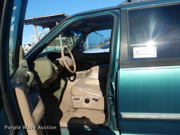 image for item DI1050 1997 Ford Expedition XLT  SUV