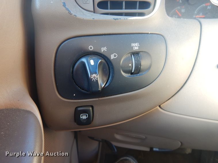 image for item DI1050 1997 Ford Expedition XLT  SUV