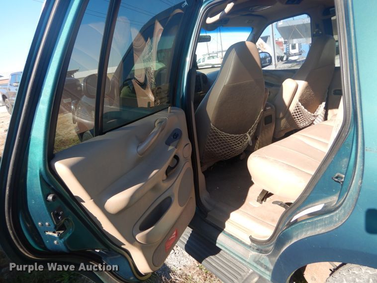 image for item DI1050 1997 Ford Expedition XLT  SUV