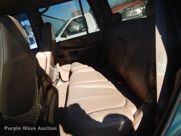 image for item DI1050 1997 Ford Expedition XLT  SUV