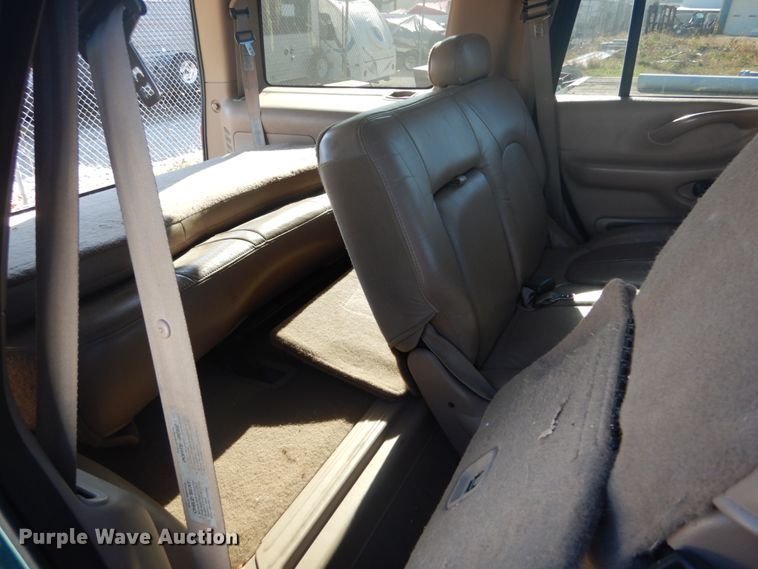 image for item DI1050 1997 Ford Expedition XLT  SUV