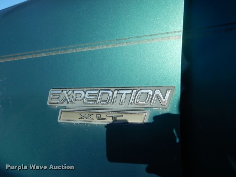 image for item DI1050 1997 Ford Expedition XLT  SUV