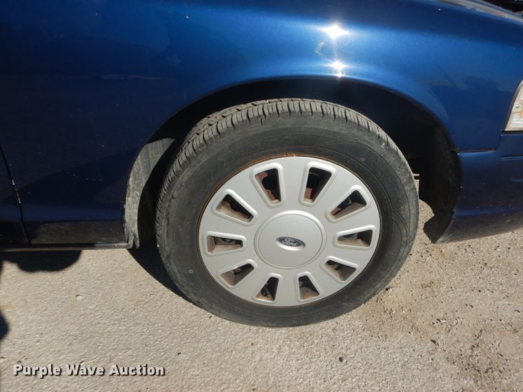 image for item DI1052 2006 Ford Crown Victoria Police Interceptor