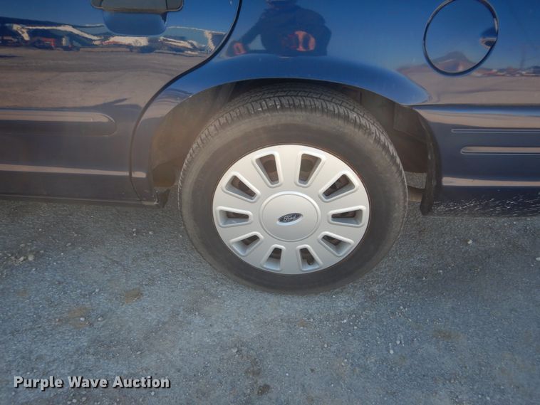 image for item DI1052 2006 Ford Crown Victoria Police Interceptor