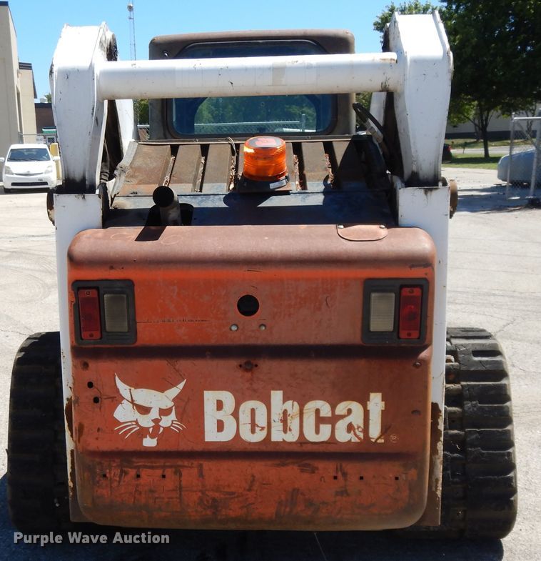 image for item DI7523 2007 Bobcat T300  tracked skid steer loader