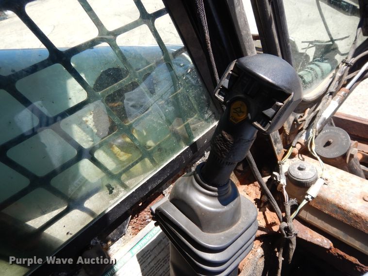 image for item DI7523 2007 Bobcat T300  tracked skid steer loader