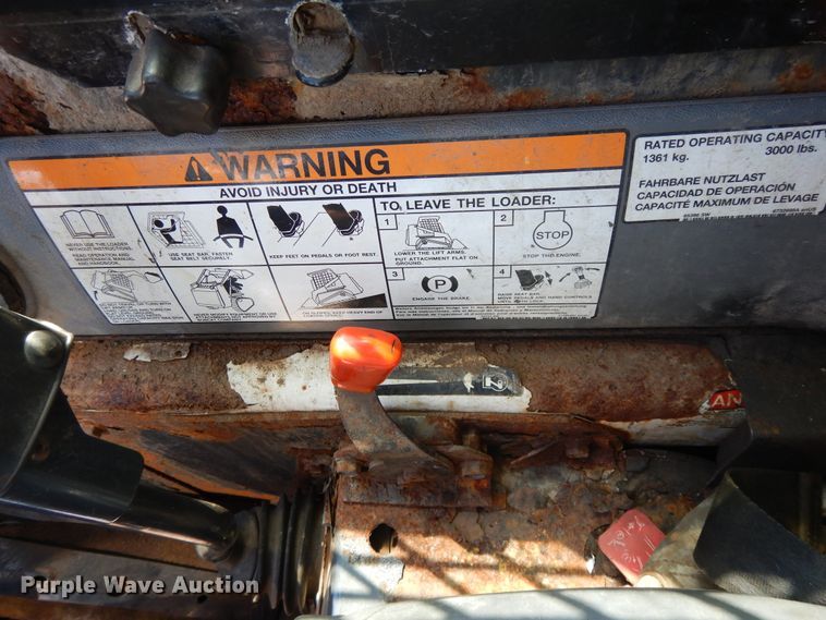 image for item DI7523 2007 Bobcat T300  tracked skid steer loader