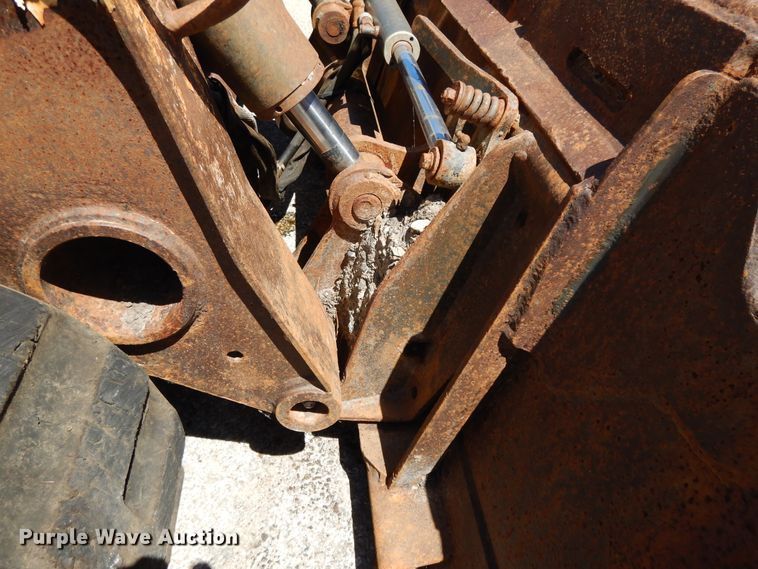 image for item DI7523 2007 Bobcat T300  tracked skid steer loader