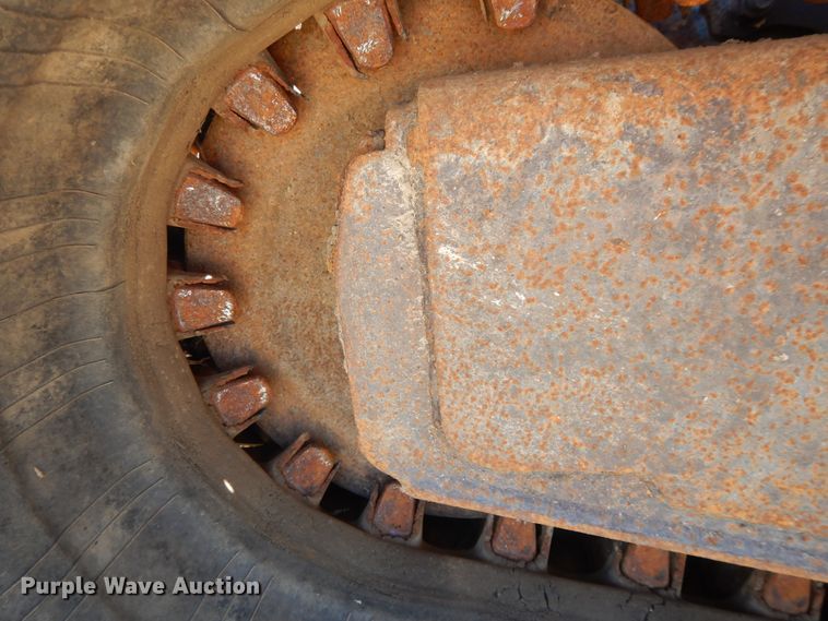 image for item DI7523 2007 Bobcat T300  tracked skid steer loader