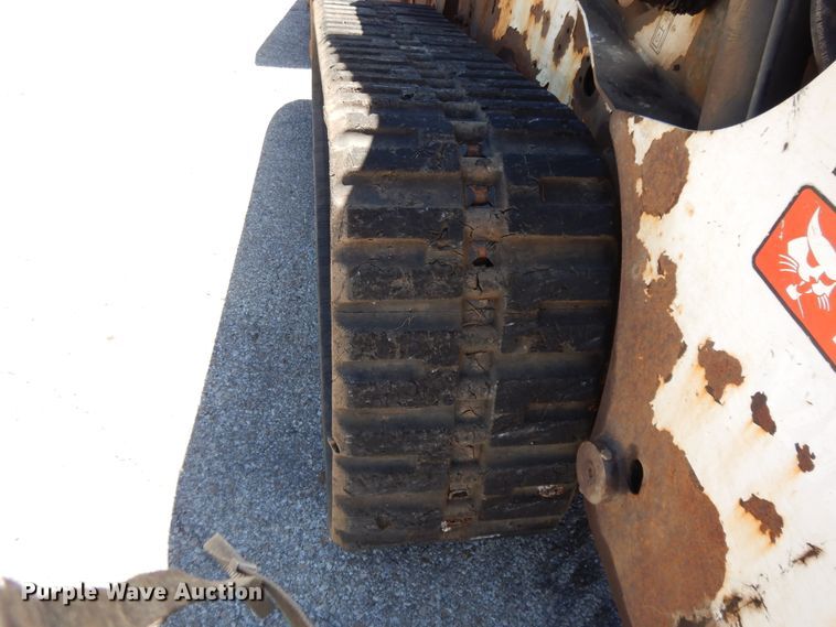 image for item DI7523 2007 Bobcat T300  tracked skid steer loader