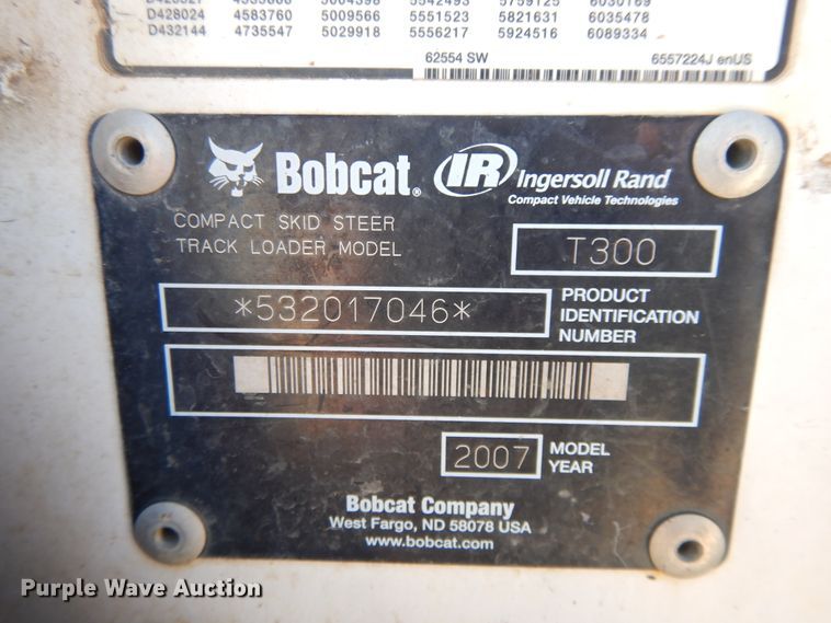 image for item DI7523 2007 Bobcat T300  tracked skid steer loader