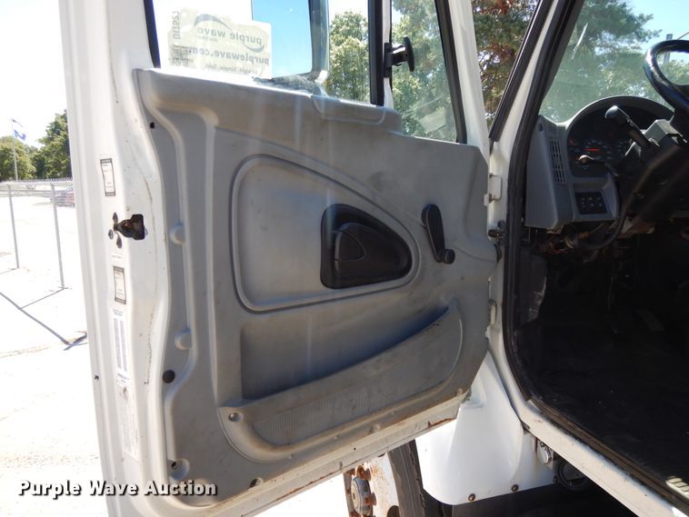 image for item DI7527 2005 International 7400  dump truck