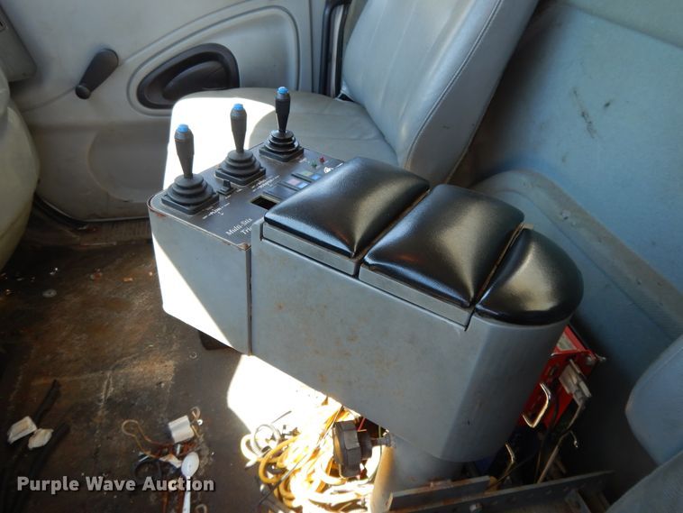 image for item DI7527 2005 International 7400  dump truck