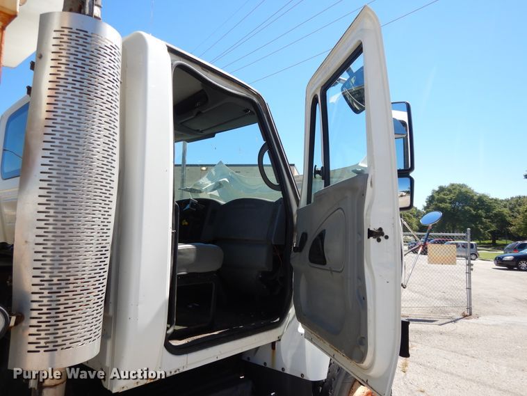 image for item DI7527 2005 International 7400  dump truck