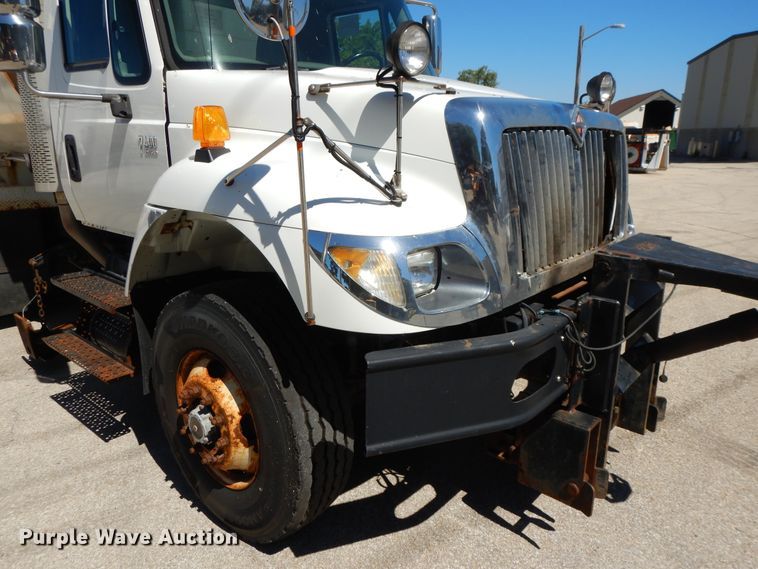 image for item DI7527 2005 International 7400  dump truck