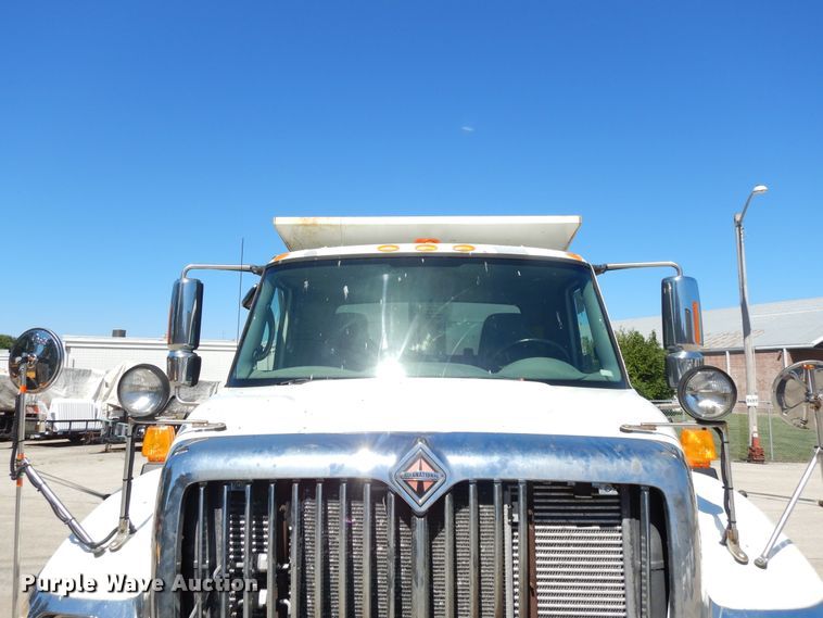 image for item DI7527 2005 International 7400  dump truck