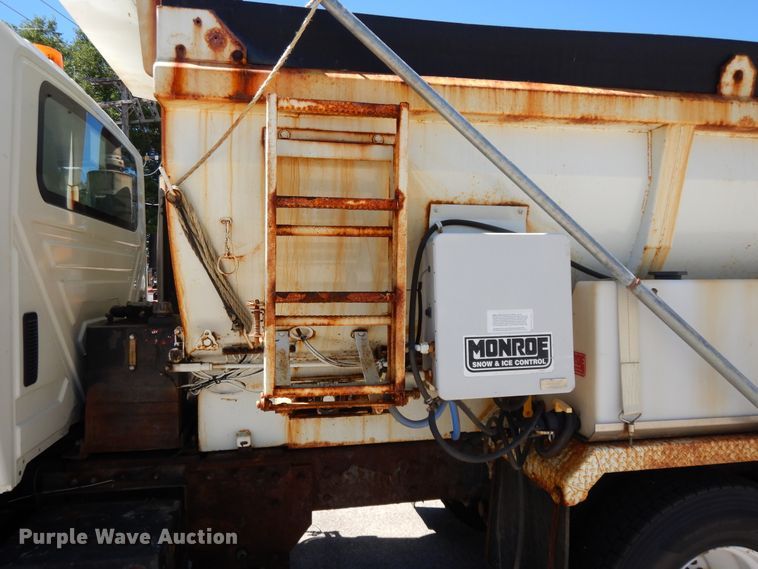 image for item DI7527 2005 International 7400  dump truck