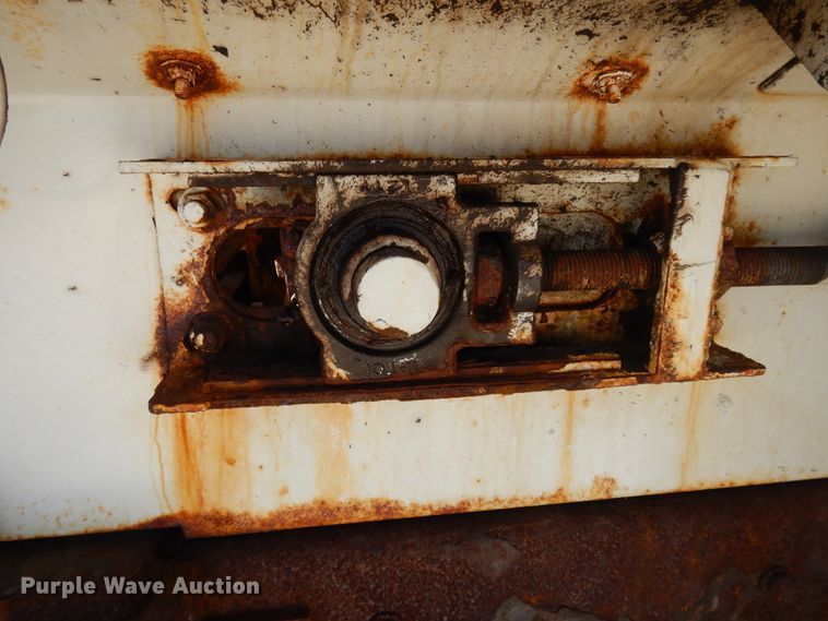 image for item DI7527 2005 International 7400  dump truck