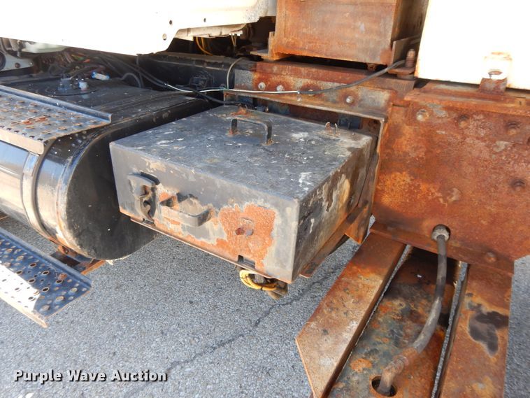 image for item DI7527 2005 International 7400  dump truck