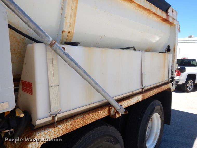 image for item DI7527 2005 International 7400  dump truck