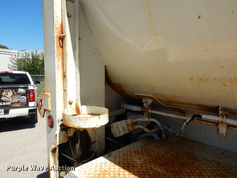 image for item DI7527 2005 International 7400  dump truck