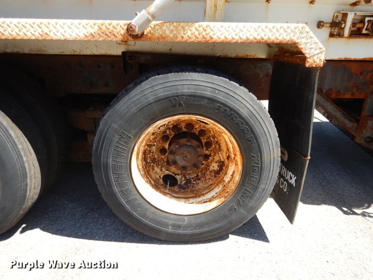 image for item DI7527 2005 International 7400  dump truck