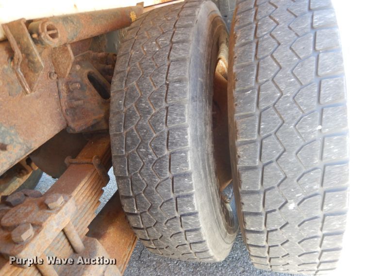 image for item DI7527 2005 International 7400  dump truck