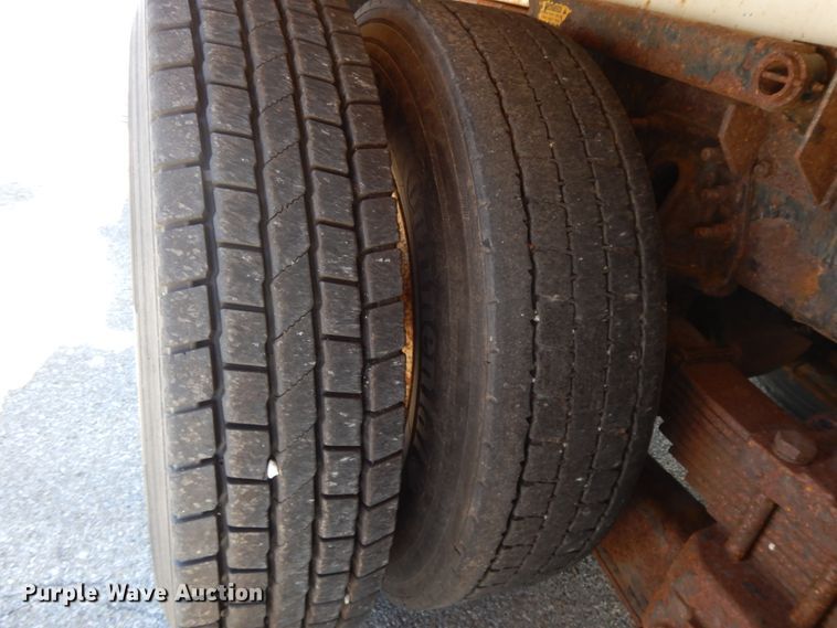 image for item DI7527 2005 International 7400  dump truck